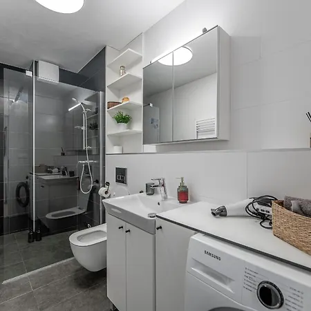 Bastion New With Parking Apartment *